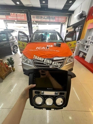 Màn hình Android Elliview cho xe INNOVA